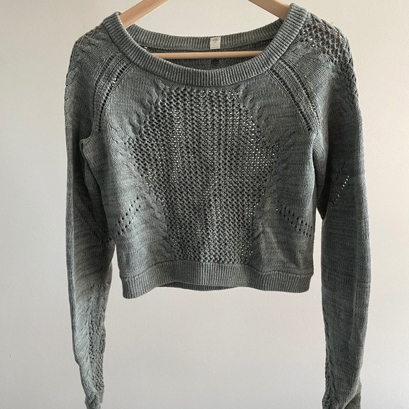 Lululemon Knit Cropped Green Longsleeve Sweater - Picture 1 of 4